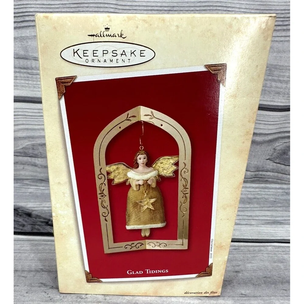 HALLMARK‎ KEEPSAKE 2003 CHRISTMAS ORNAMENT GLAD TIDINGS ANGEL WITH STAND